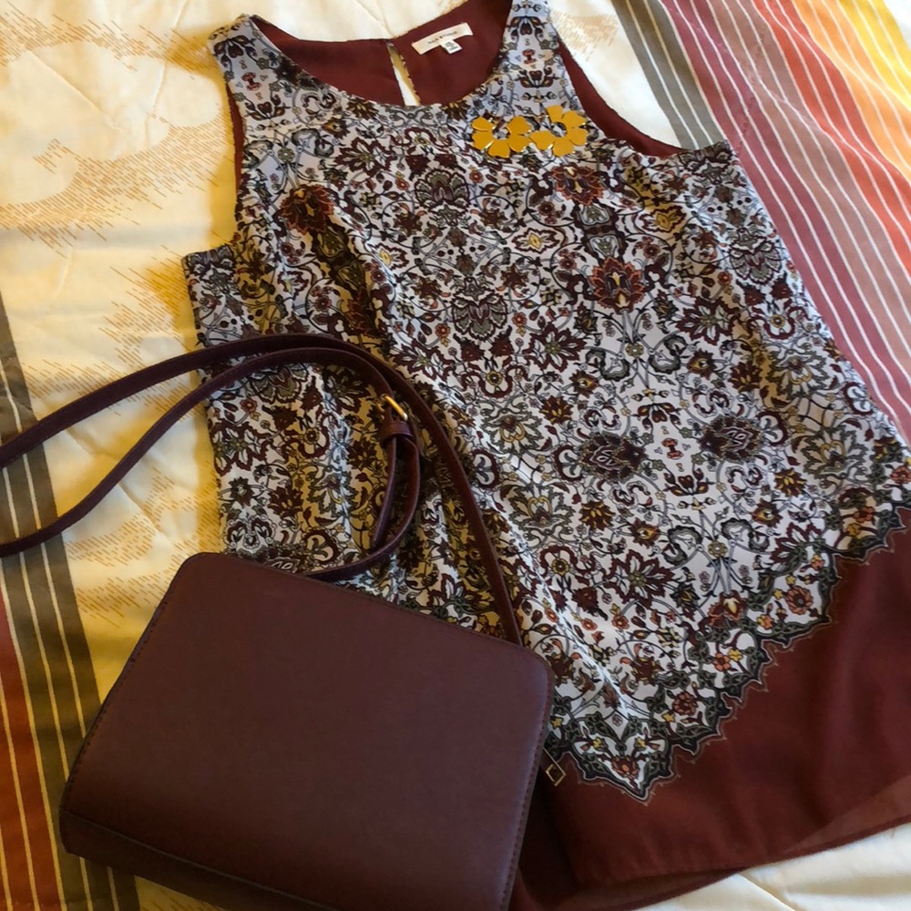 Flowy Max Studio Sleeveless Blouse Floral Pattern